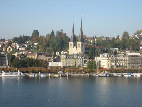 Luzern 046.jpg   23kb   26.03.2021 22:39:47